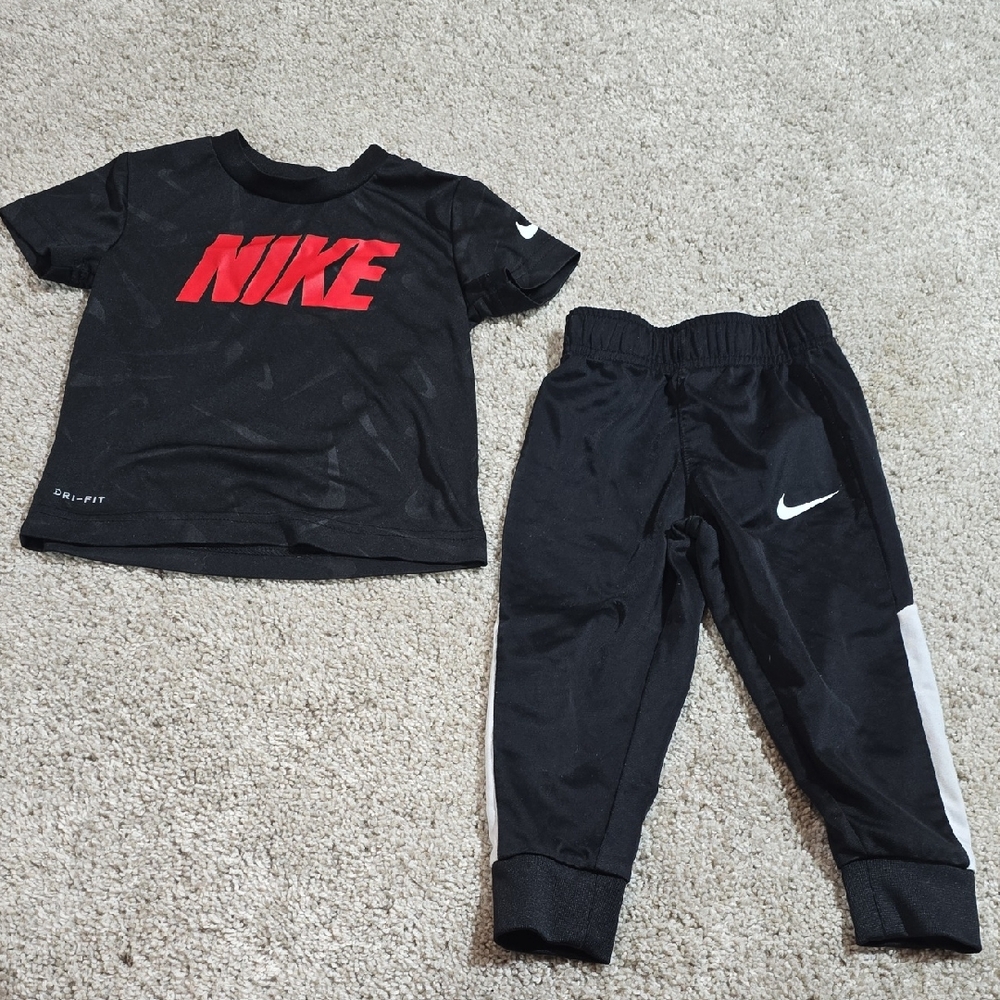 Nike Kids Black and Red Sweatpants Set